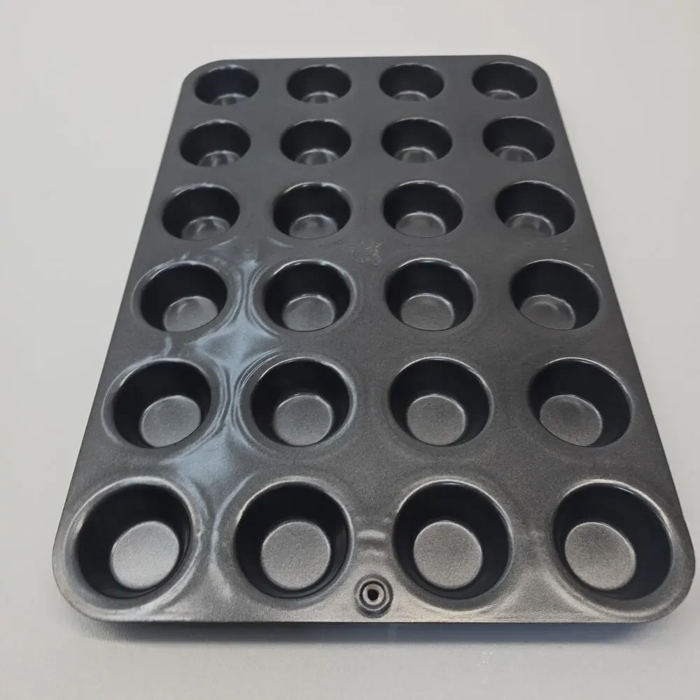 Pampered Chef Mini Muffin Cupcake Tart Pan 24 Hole #1606 Non Stick